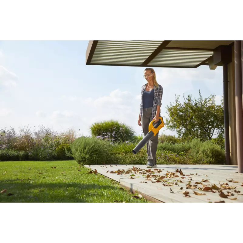 BL100eKit_271504108ST2_amb02